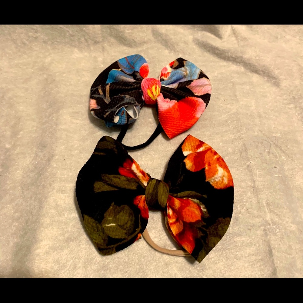 🦋Bundle of 2 Little Looper Hair Bows